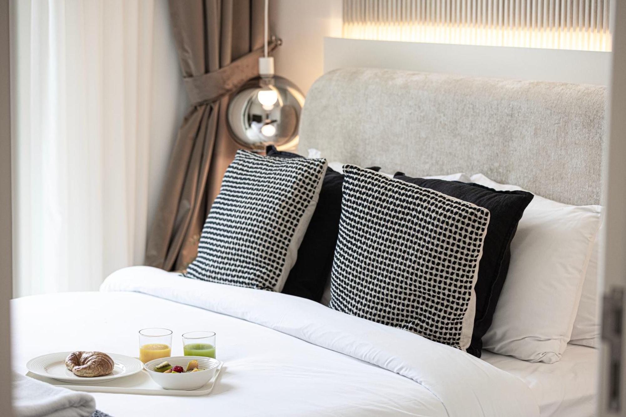 Burj Crown - Sky High Downtown Elegance Ocean View Mall Appartamento